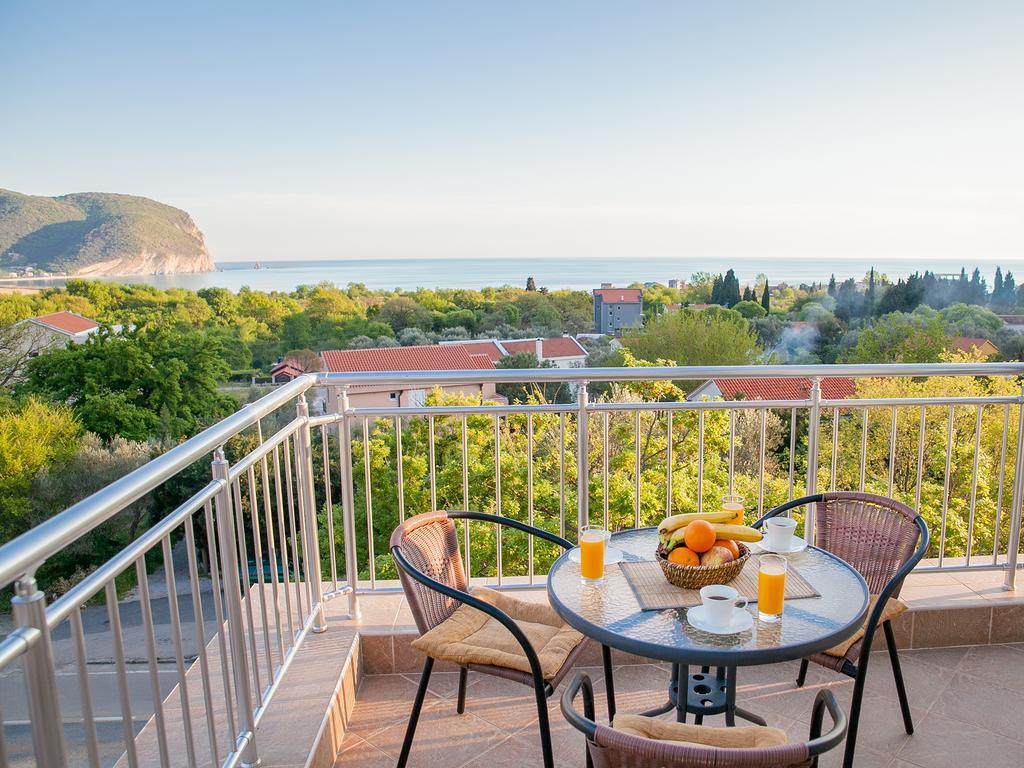 Pansion Nobel Hotel Petrovac Exterior foto