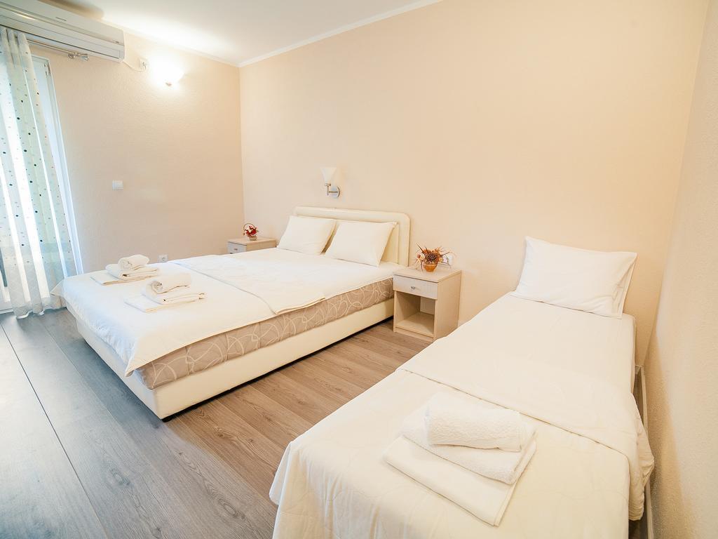 Pansion Nobel Hotel Petrovac Cameră foto