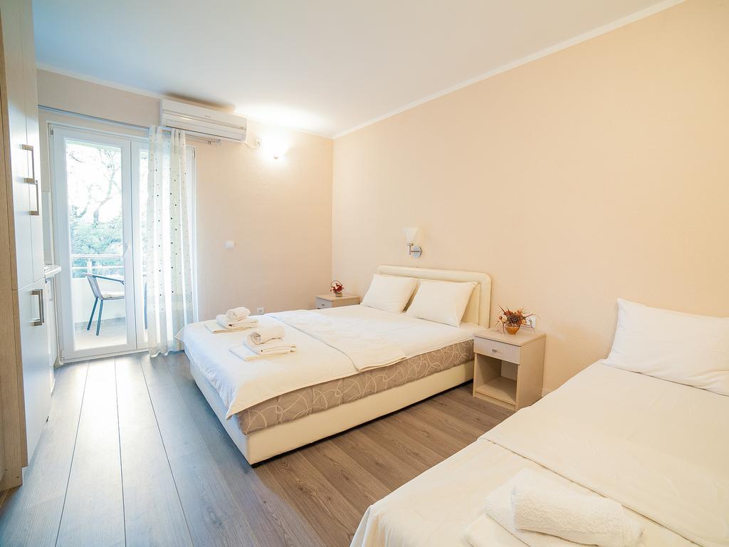 Pansion Nobel Hotel Petrovac Cameră foto