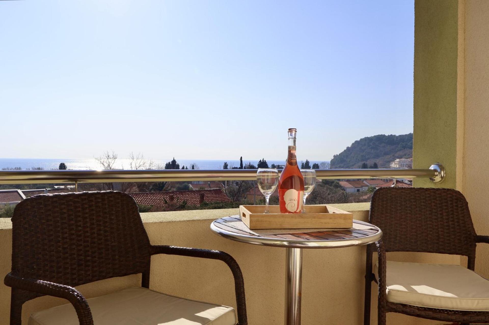 Pansion Nobel Hotel Petrovac Exterior foto