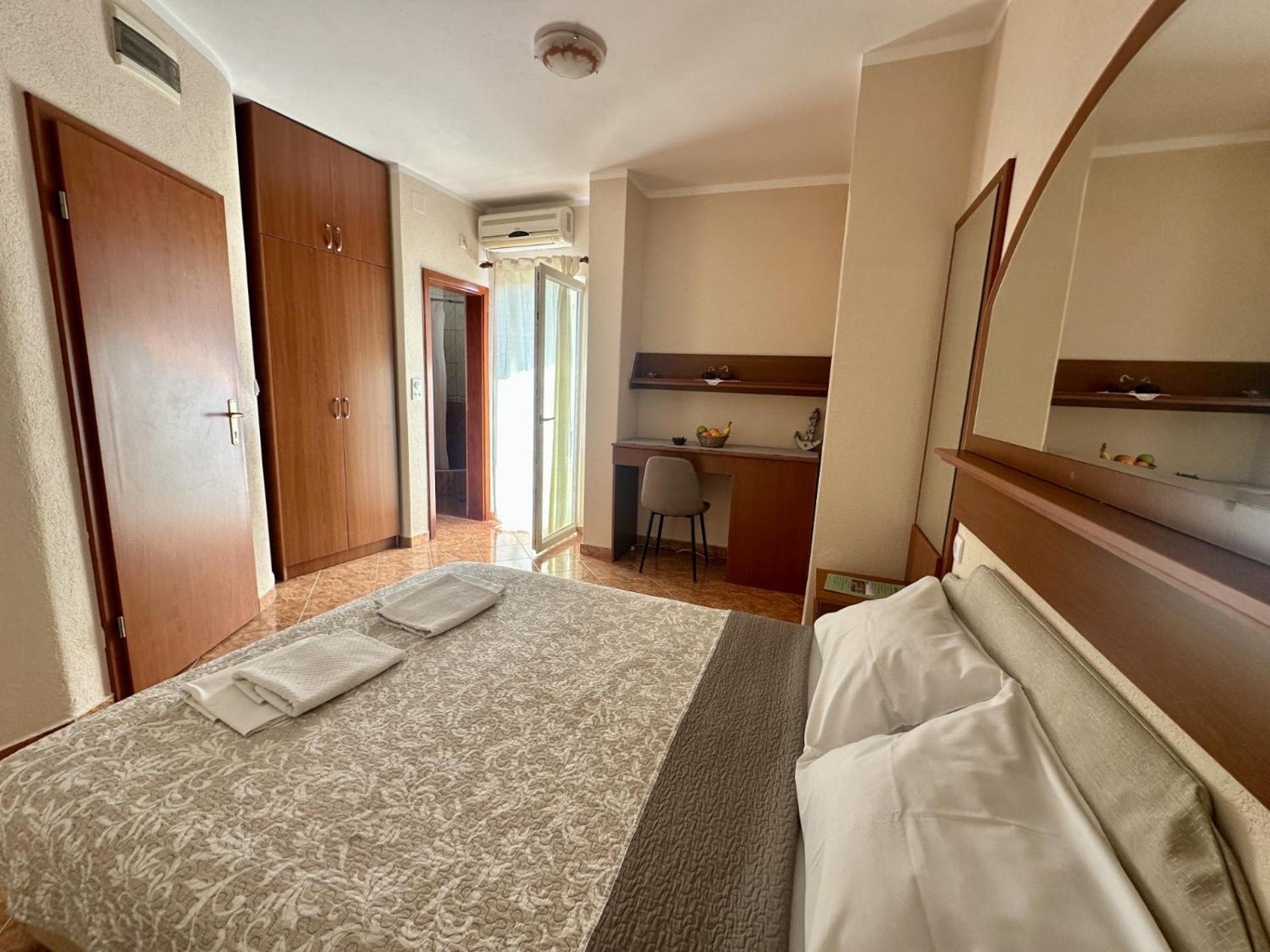 Pansion Nobel Hotel Petrovac Exterior foto